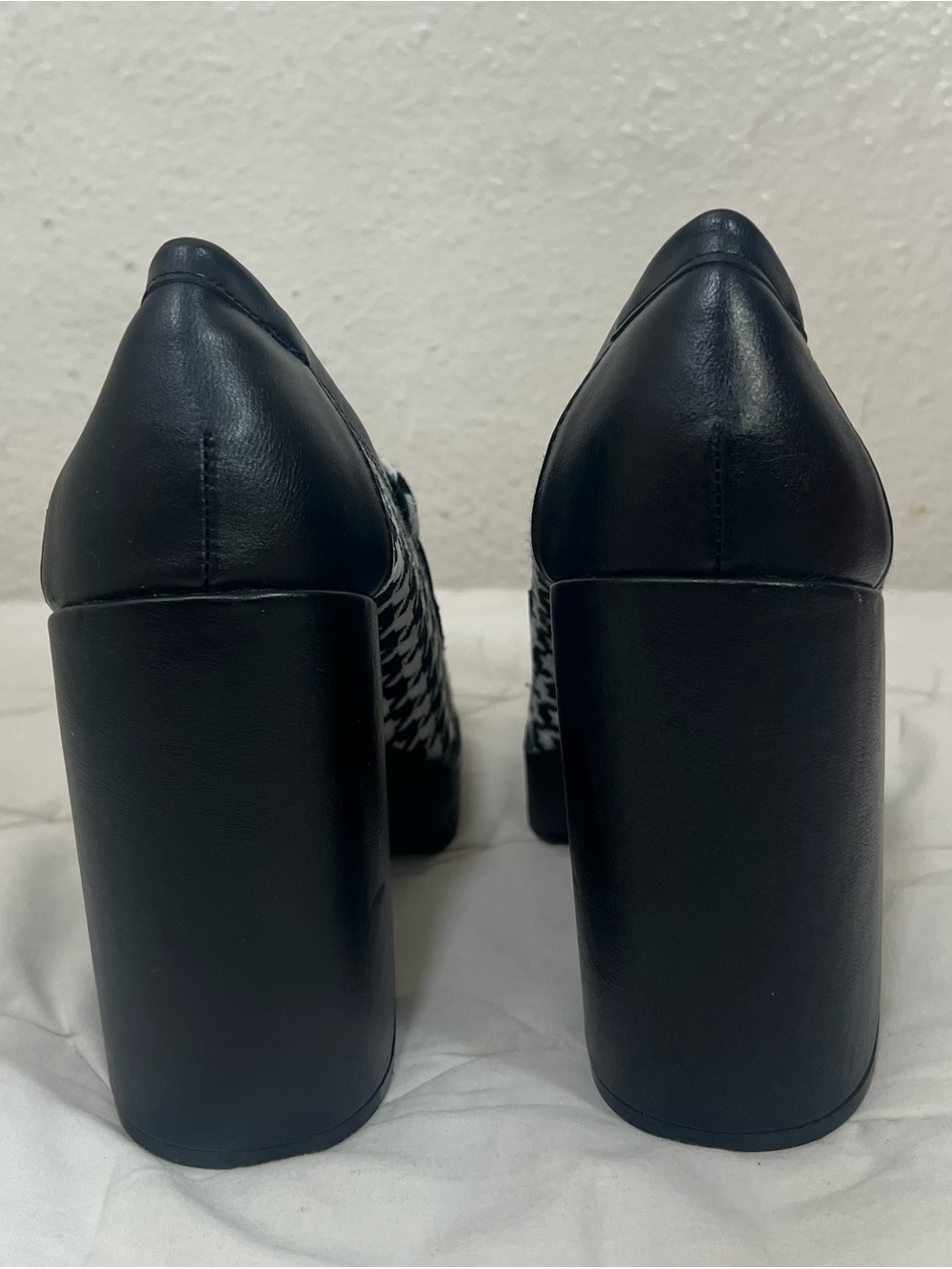 Bamboo Black & White Houndstooth Platform Loafers 10 - Picture 3 of 4